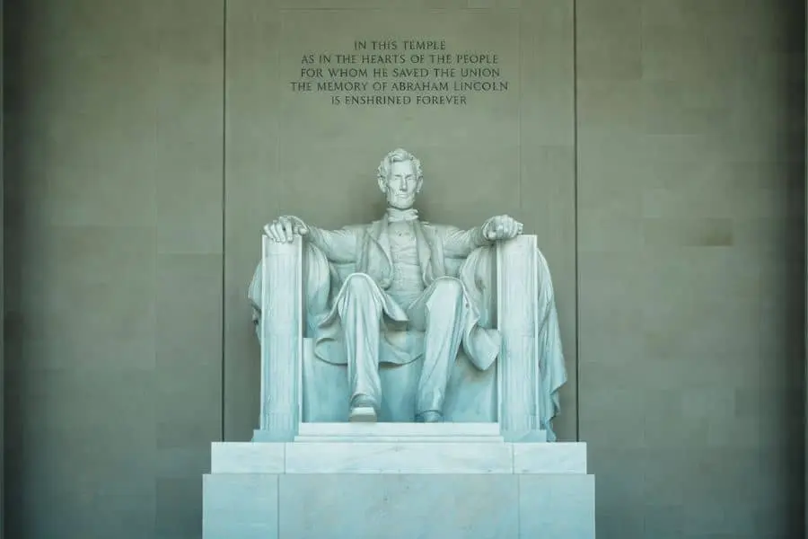 Lincoln Memorial symbolizing legacy in Abraham Lincoln biography
