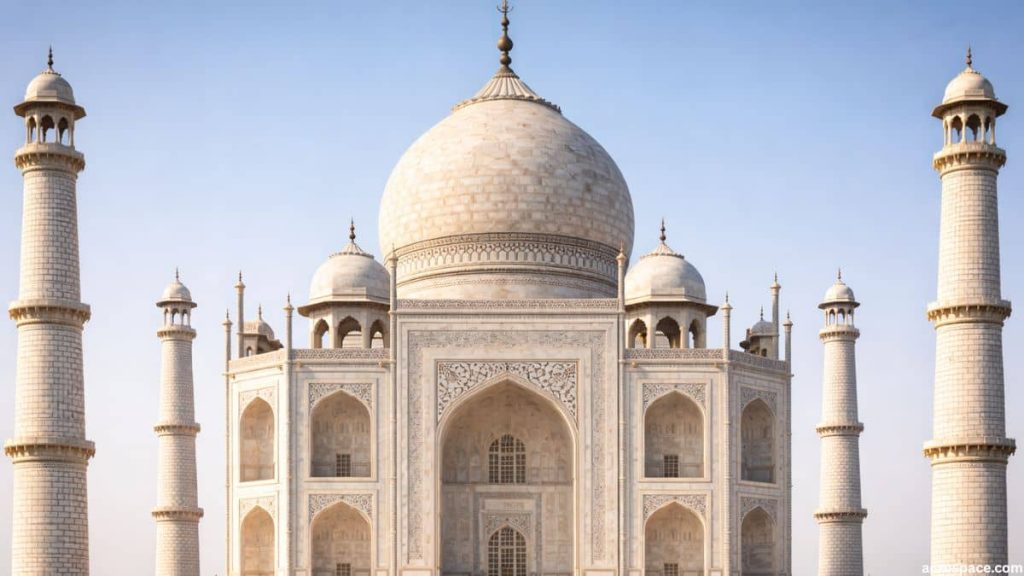 Central dome and minarets of the Taj Mahal highlighting Mughal architectural design